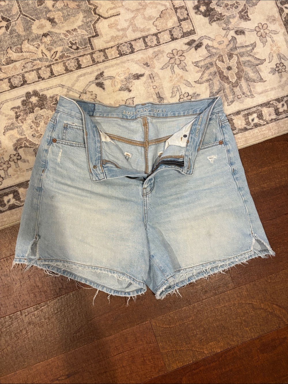 American Eagle highest rise baggy short